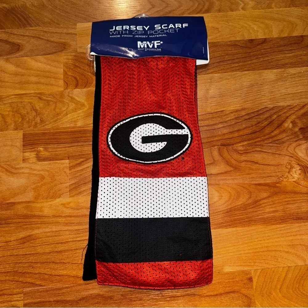 Georgia Bulldogs Jersey Scarf With Zip Pocket Fleece On Other Side New With Tags